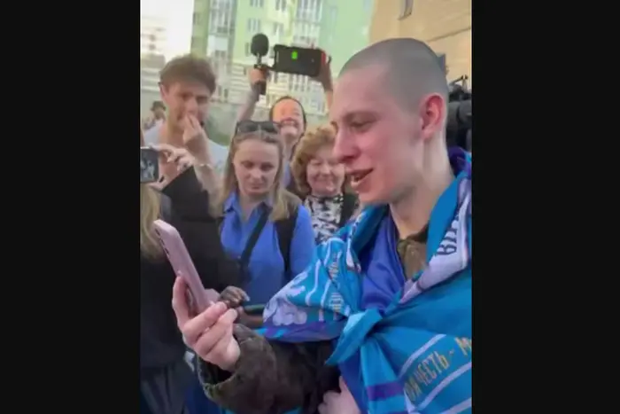 Понад три роки в очікуванні: захисник подзвонив коханій після звільнення з полону