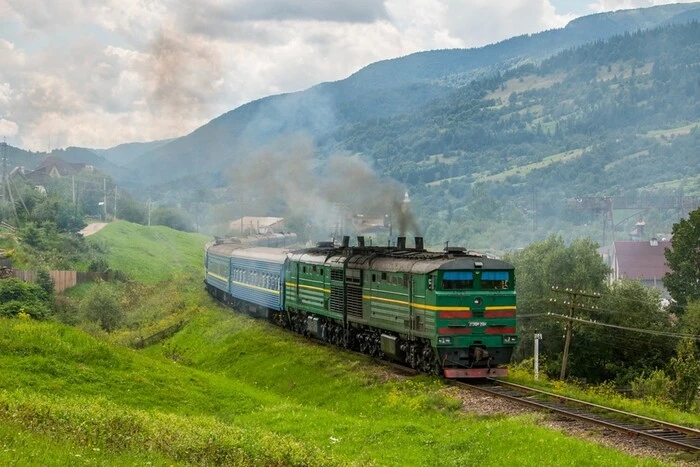 „Ukrzaliznytsia“ hat den Fahrplan aufgrund von Erdrutschen in den Karpaten kurzfristig geändert