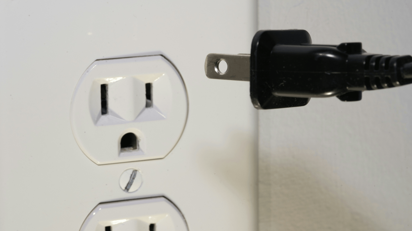 What to do with electrical appliances when a storm is approaching