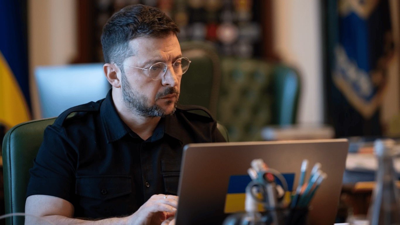 Готовим новые дальнобойные удары — Зеленский провел совещание