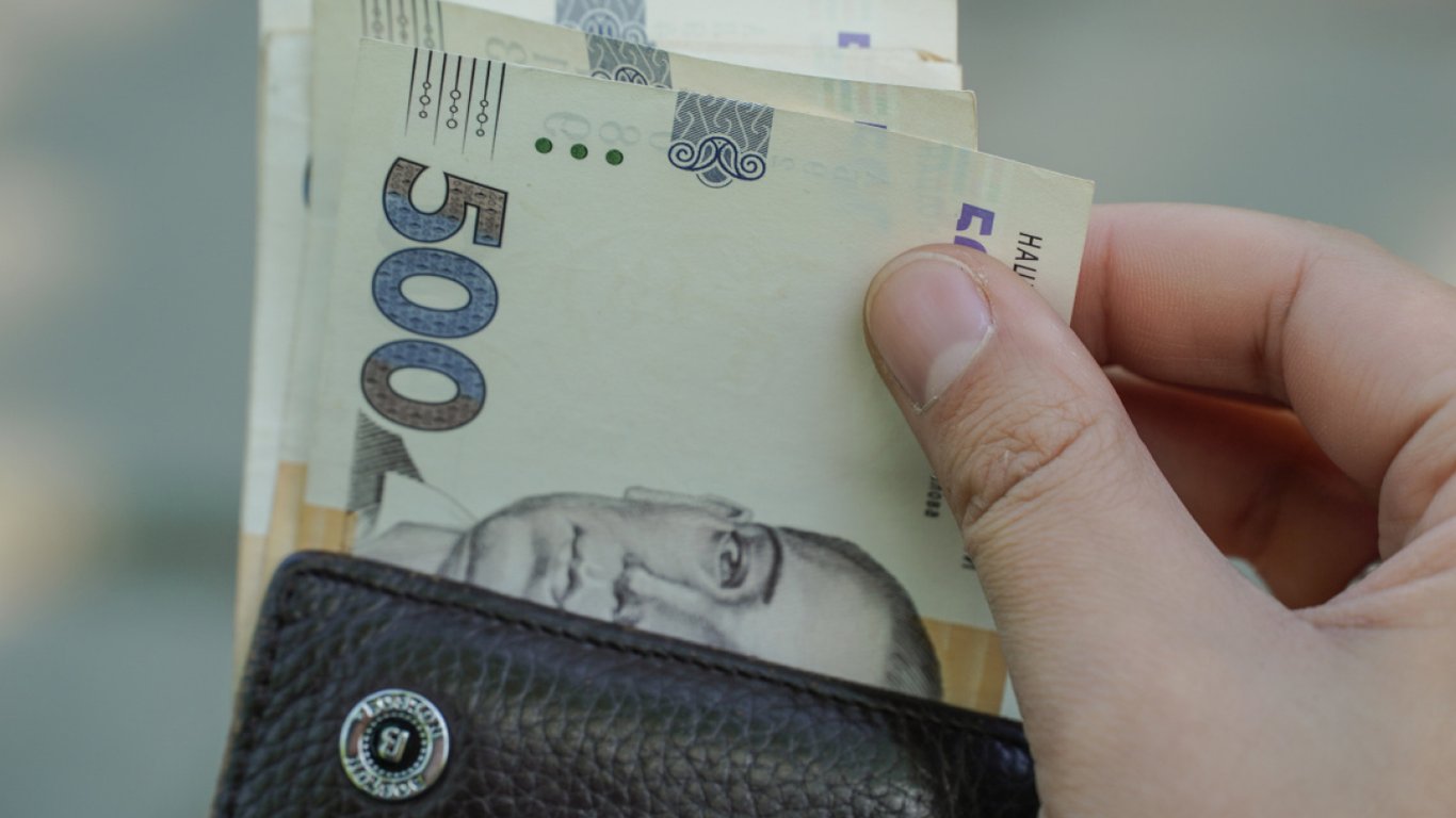 Pieniądze z UNHCR Ukraina - jak i gdzie można otrzymać 10,8 tys. UAH