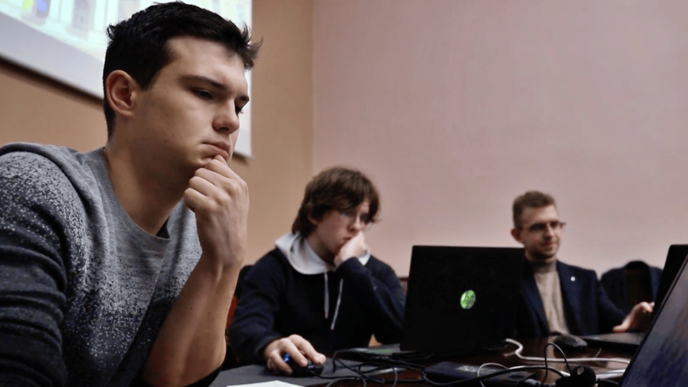 There is a vacancy for software testers in 'Azov' - what are the working conditions