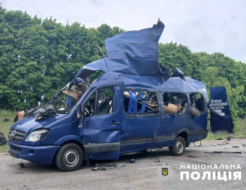 Russia cynically struck a bus in Sumy region: many dead and injured