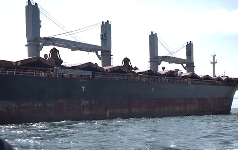Auf dem Weg zum russischen Hafen: Frachtschiff mit Öl lief vor Schweden auf Grund